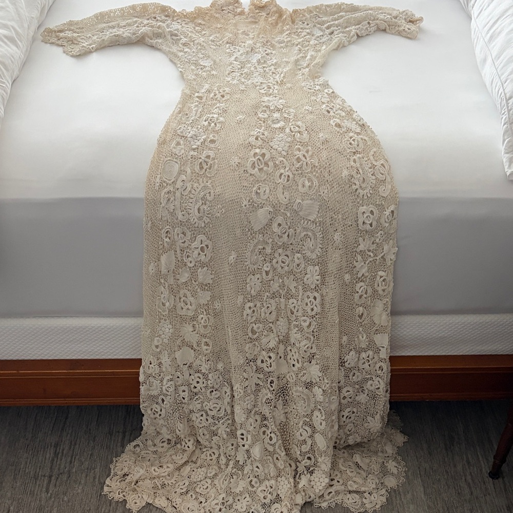Unique Vintage Cream Lace Maxi Dress - Picture 3 of 6